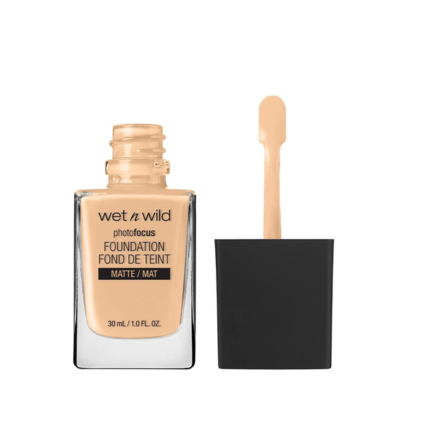Wet n Wild Foundation Matte E365C (Soft Beige)